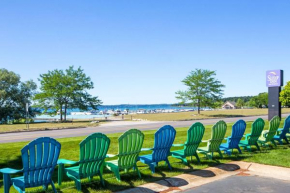  Sleep Inn & Suites Acme – Traverse City  Траверс Сити